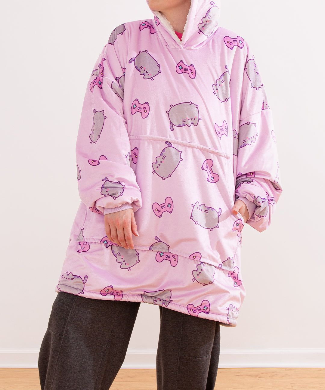 Gamer Pusheen Wearable Blanket Hoodie - Image 6
