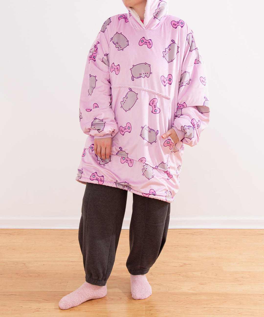 Gamer Pusheen Wearable Blanket Hoodie - Image 8