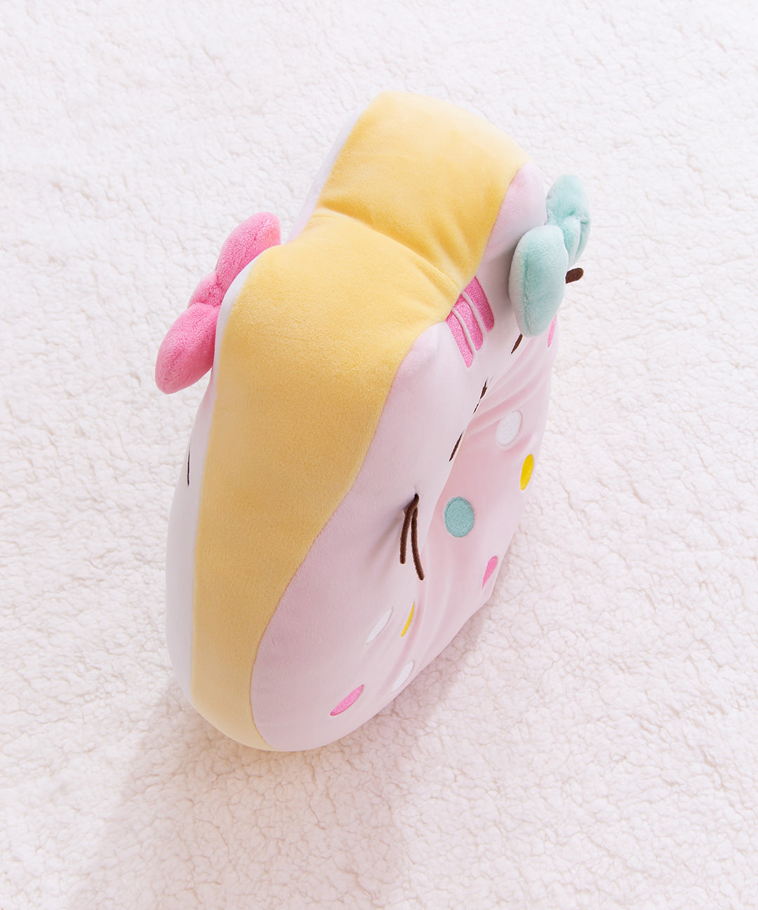 Hello Kitty? x Pusheen? Donut Plush - Image 3