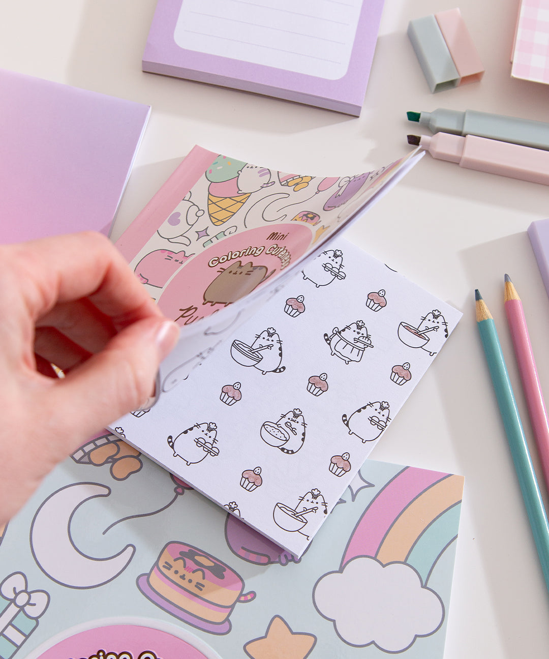 Mini Coloring Cuteness: A Pusheen Coloring & Activity Book - US 1025 - Image 2