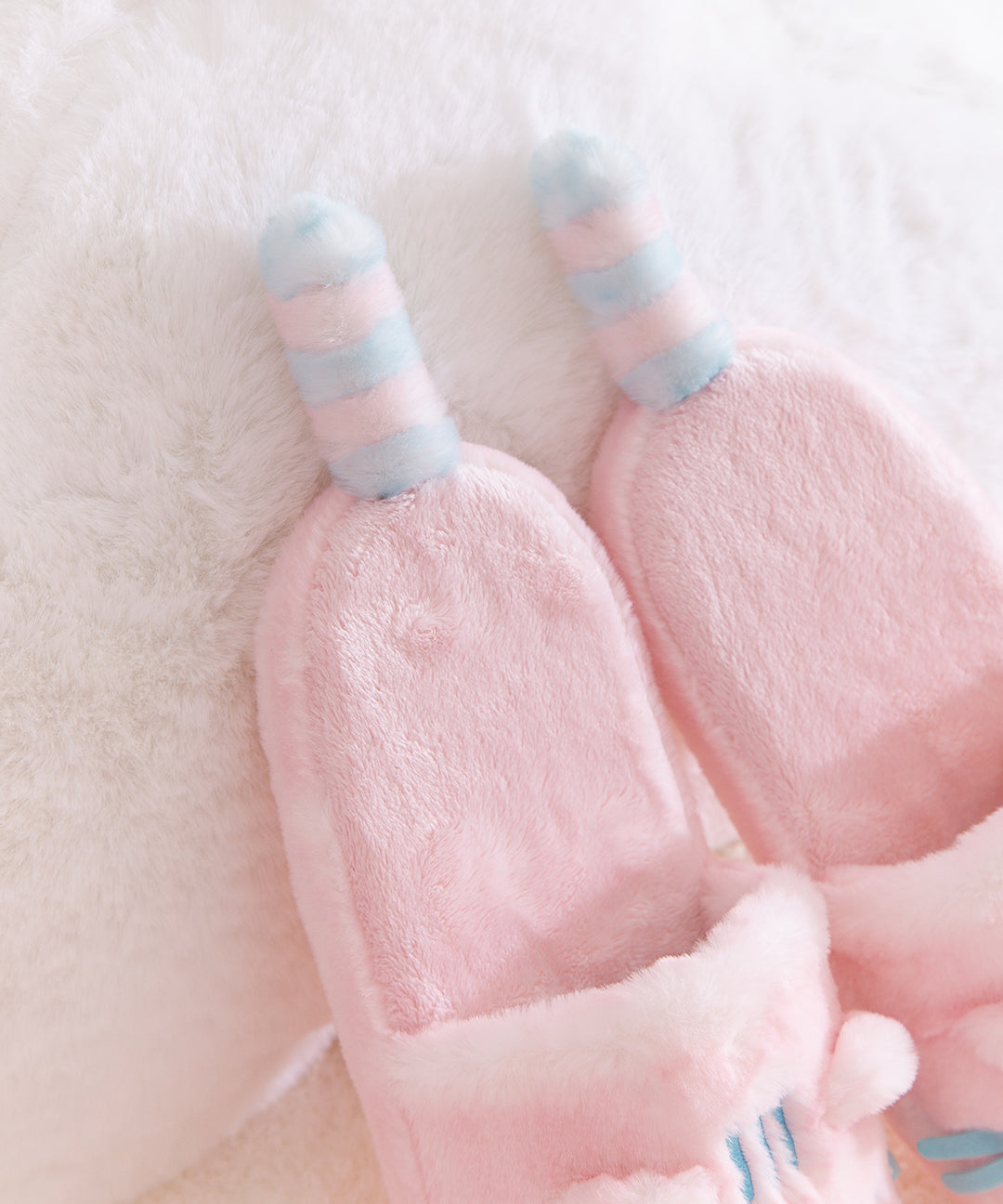 Pink Dreamsheen Plush Slippers - US 2943 - Image 3