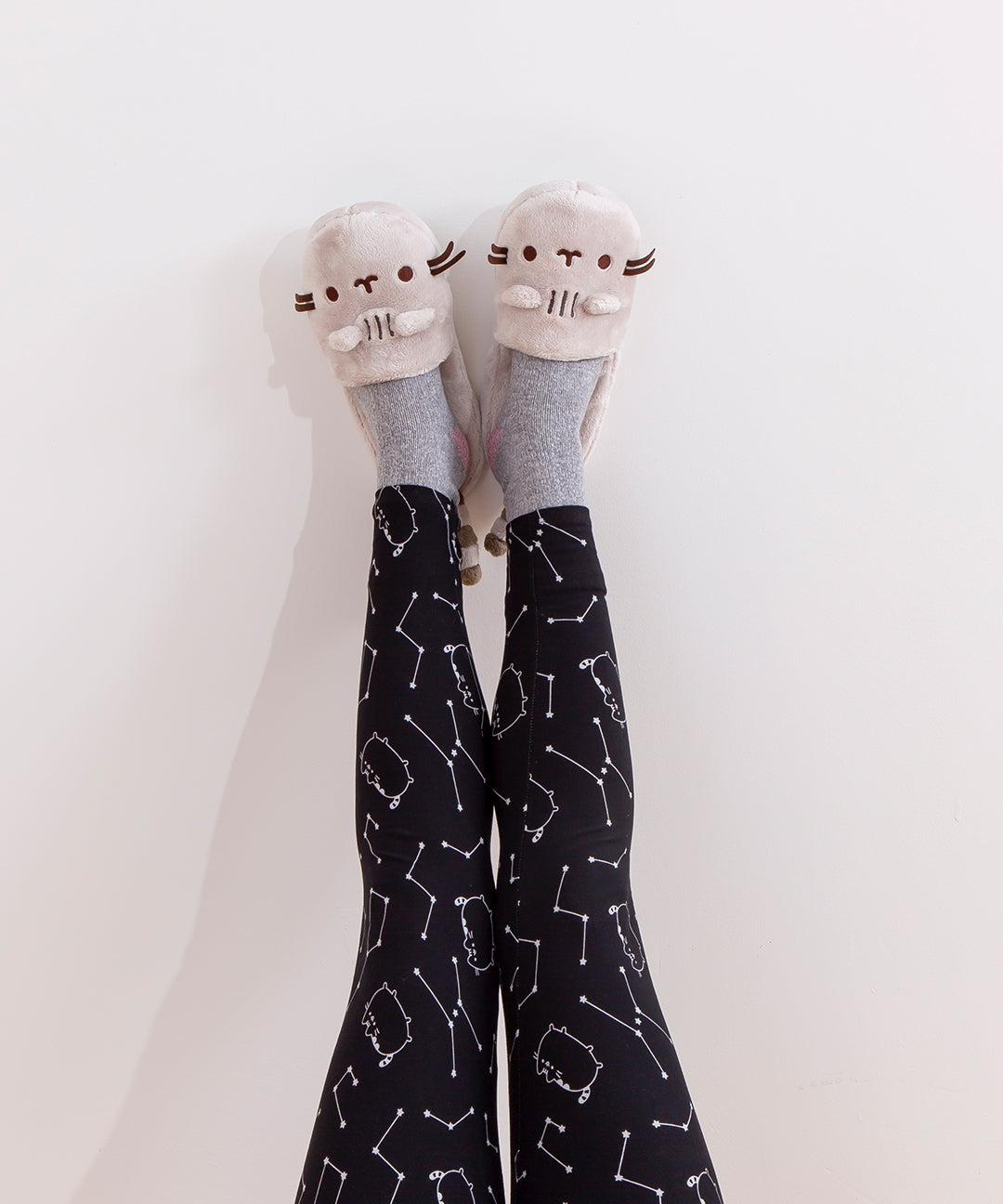 Pusheen Plush Slippers - Image 3