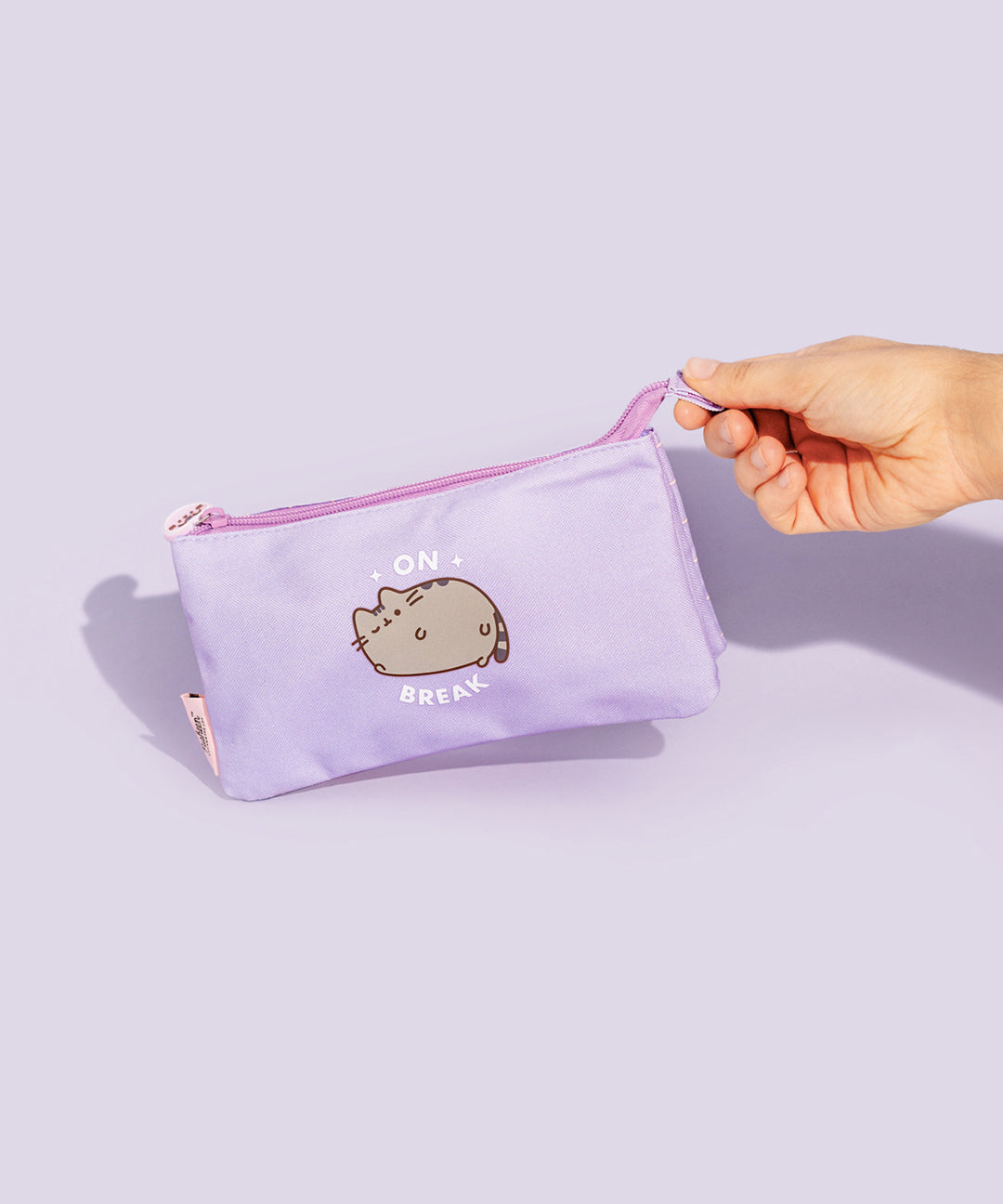 Pusheen On Break Accessory Case - US 7029