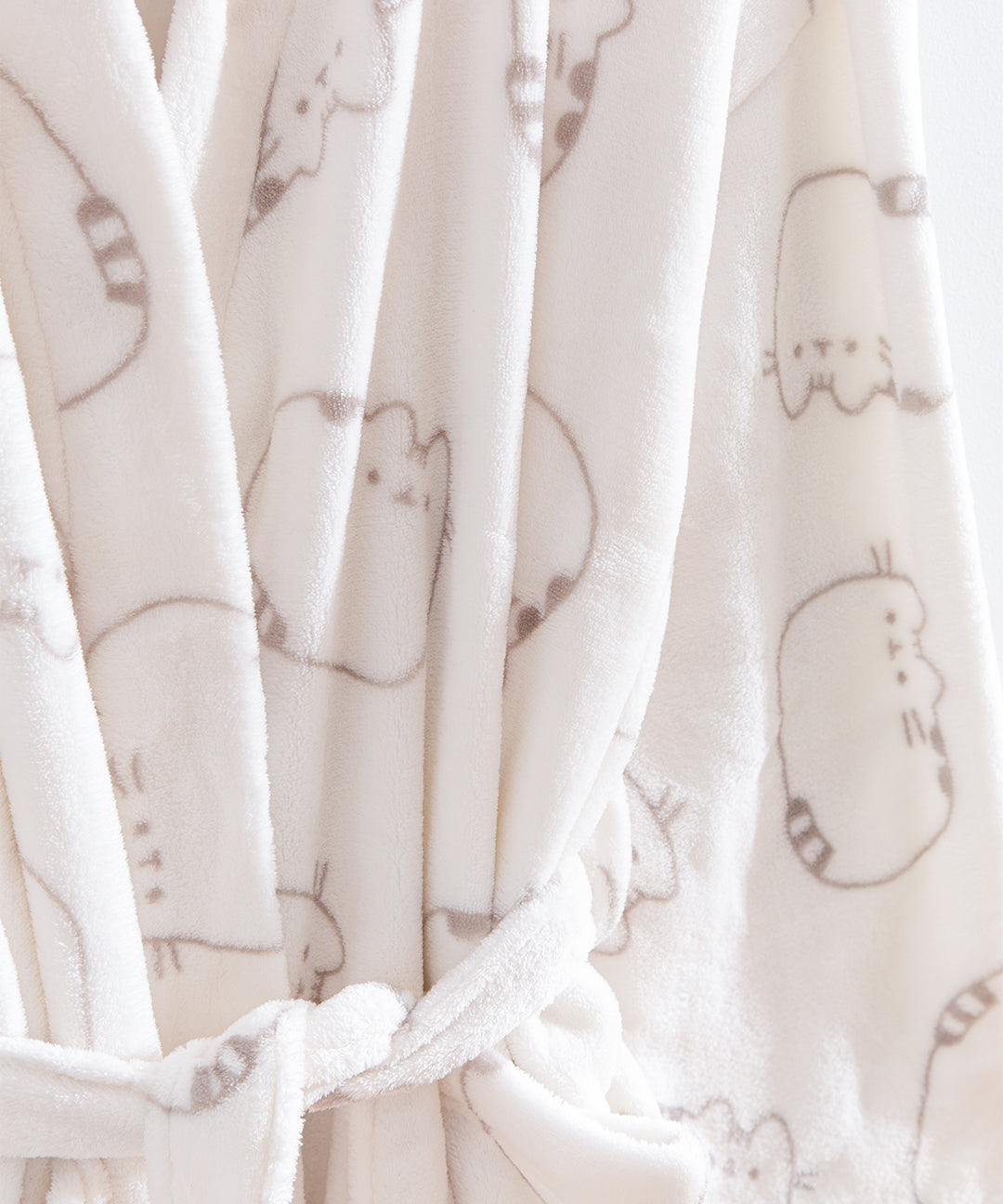 Pusheen Plush Robe - Image 7