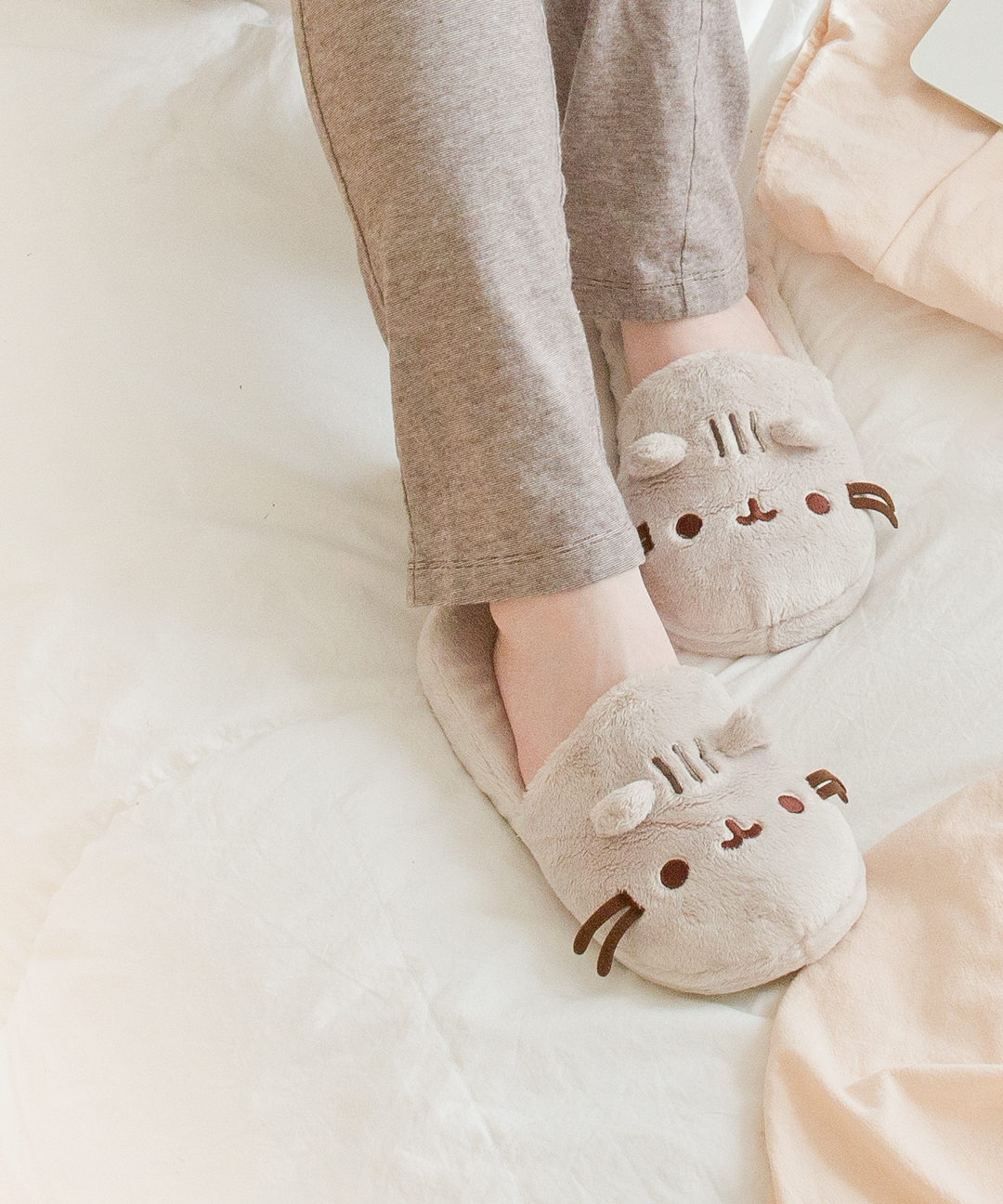 Pusheen Plush Slippers - Image 4